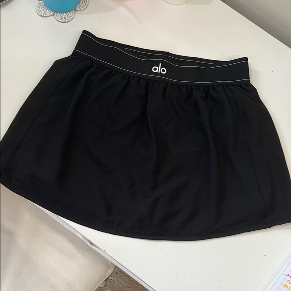 ALO Yoga Pants - Alo Yoga Match Point Tennis Skirt